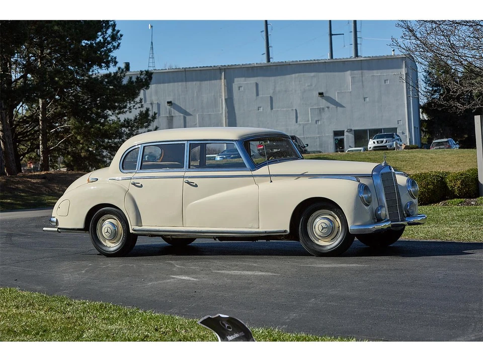 1954 Mercedes-Benz W186 & W189 Adenauer - Image 18 of 31