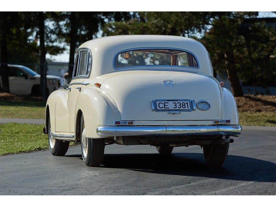 1954 Mercedes-Benz W186 & W189 Adenauer - Image 19 of 31