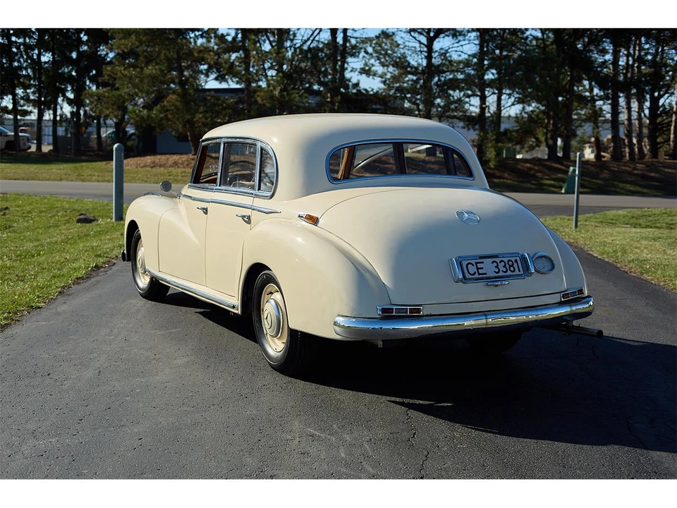1954 Mercedes-Benz W186 & W189 Adenauer - Image 24 of 31