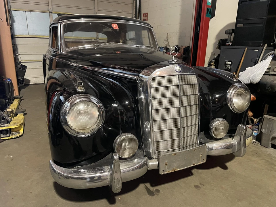 1954 Mercedes-Benz W186 & W189 Adenauer - Image 19 of 31