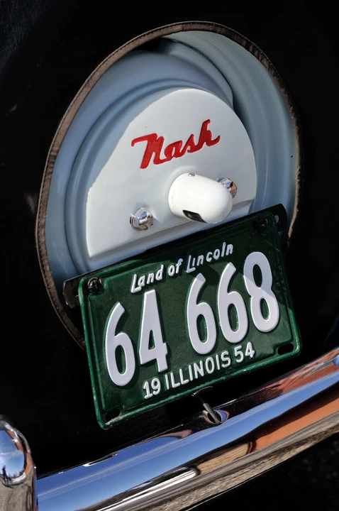 1954 Nash Metropolitan - Image 9 of 12