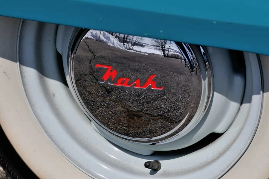 1954 Nash Metropolitan - Image 10 of 12
