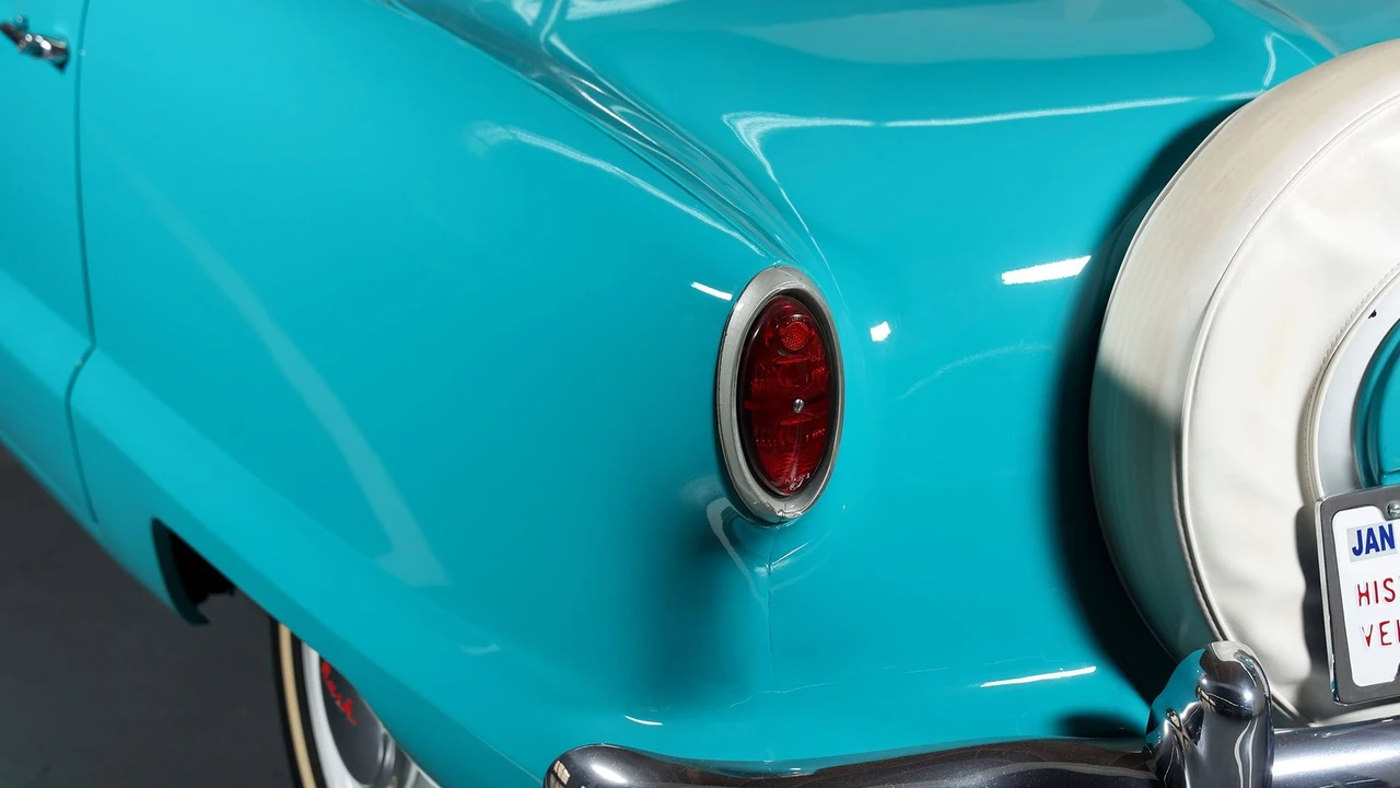 1954 Nash Metropolitan - Image 19 of 31