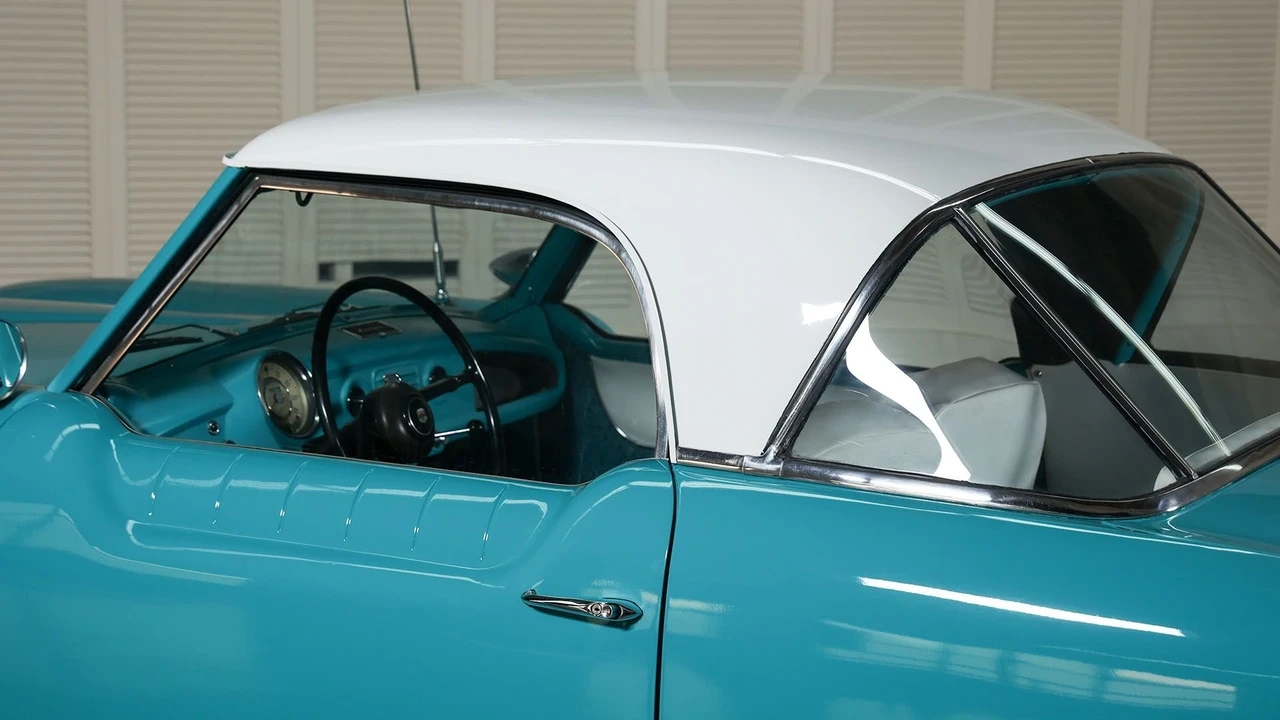 1954 Nash Metropolitan - Image 13 of 31