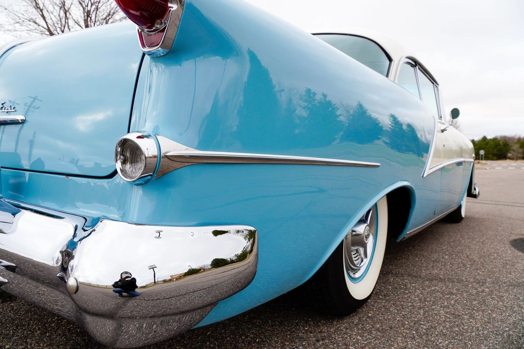 1954 Oldsmobile 98 - Image 28 of 31