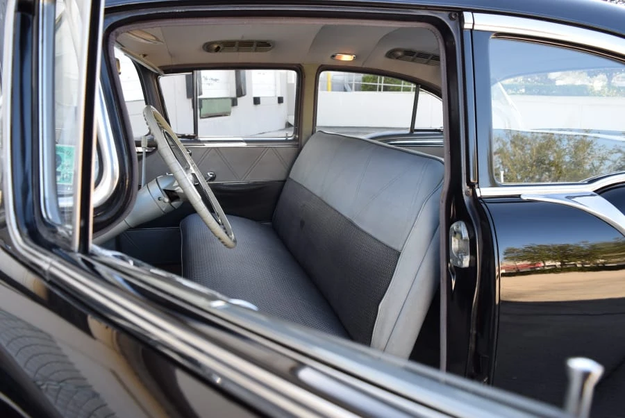 1954 Oldsmobile 98 - Image 15 of 31