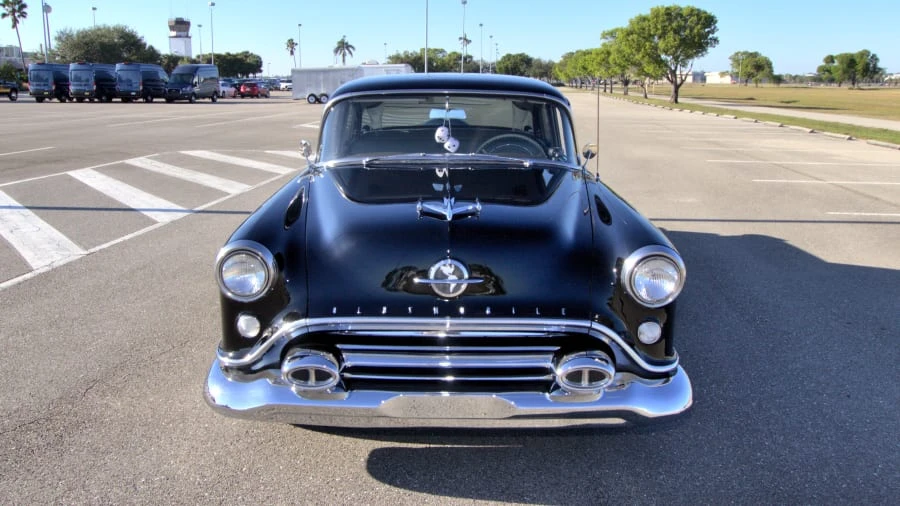 1954 Oldsmobile 98 - Image 4 of 31