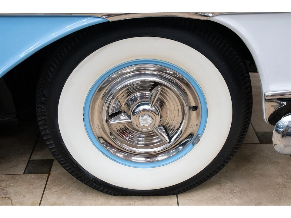 1954 Oldsmobile Starfire - Image 20 of 31