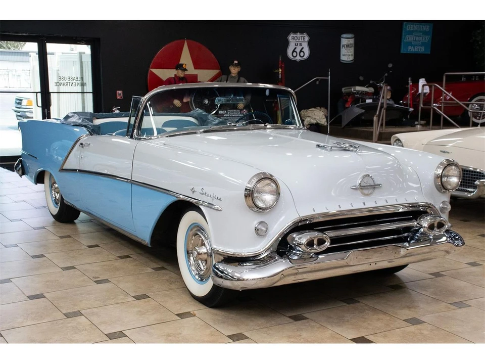 1954 Oldsmobile Starfire - Image 3 of 31