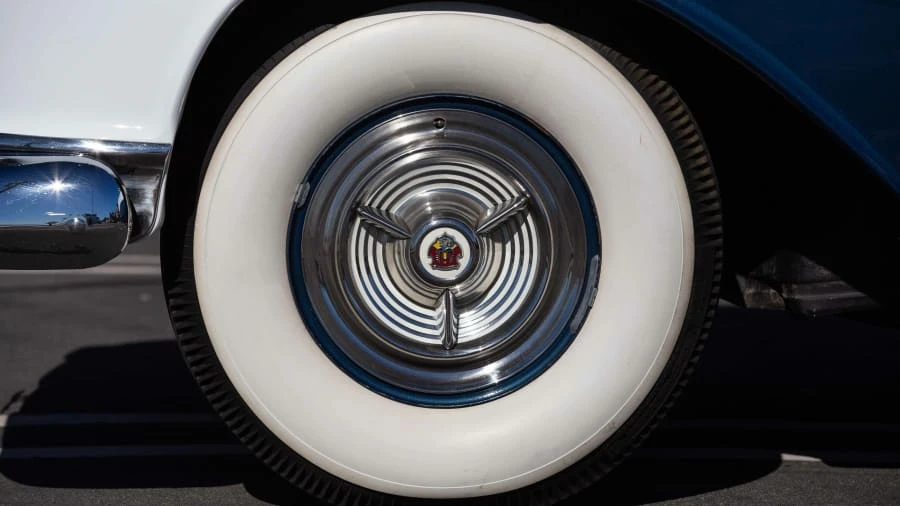 1954 Oldsmobile Starfire - Image 15 of 31