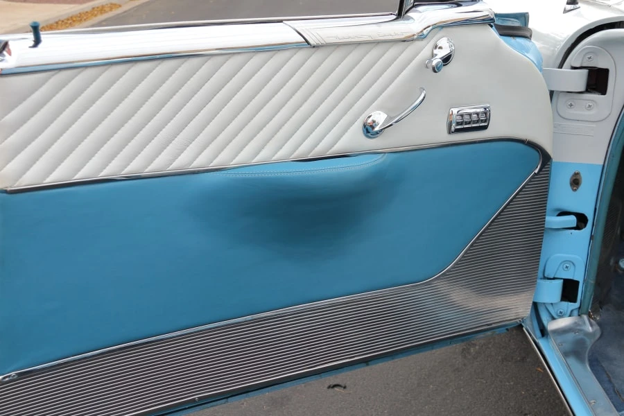 1954 Oldsmobile Starfire - Image 25 of 31