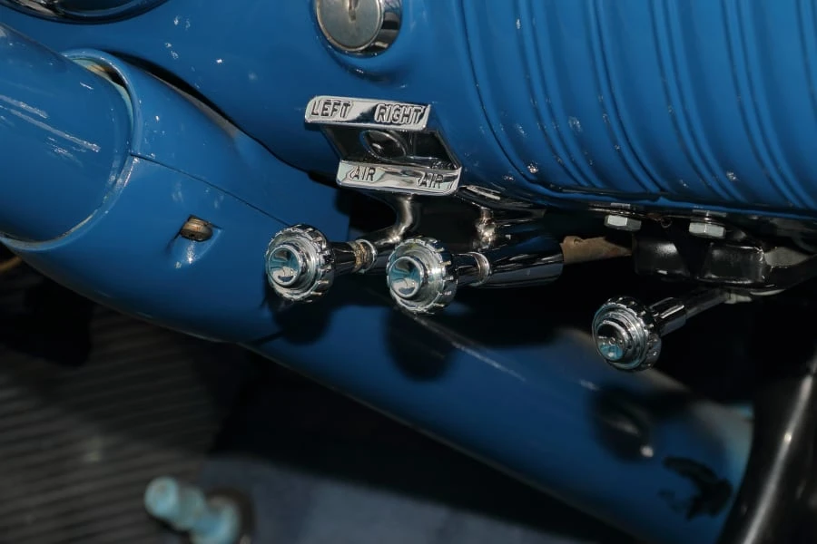 1954 Oldsmobile Starfire - Image 28 of 31