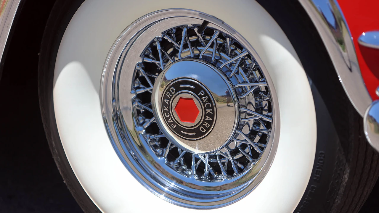 1954 Packard Caribbean - Image 21 of 31