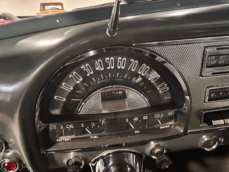 1954 Pontiac Chieftain - Image 16 of 31