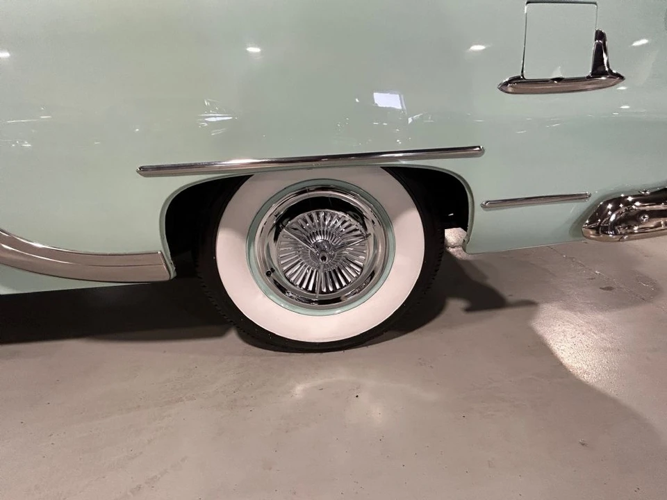 1954 Pontiac Chieftain - Image 24 of 31