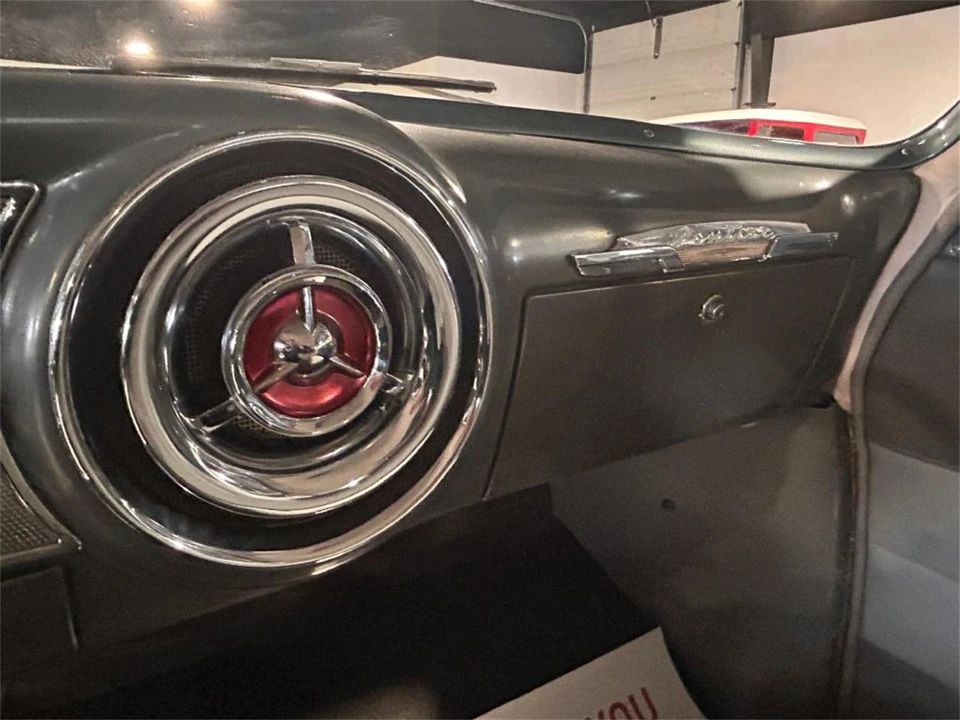 1954 Pontiac Chieftain - Image 17 of 31