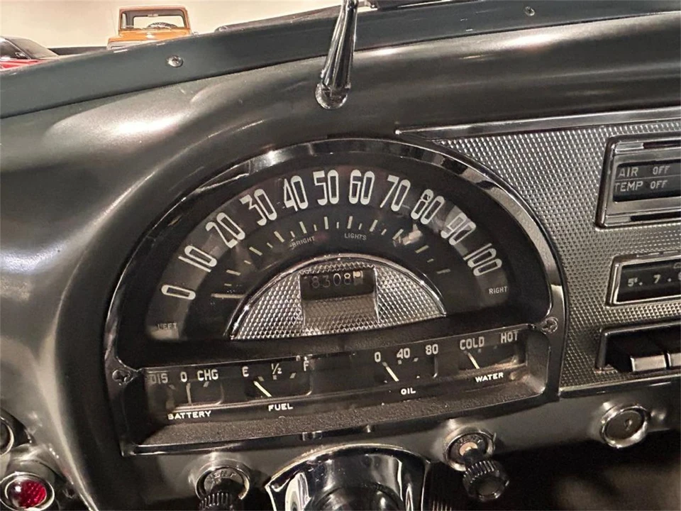 1954 Pontiac Chieftain - Image 15 of 31