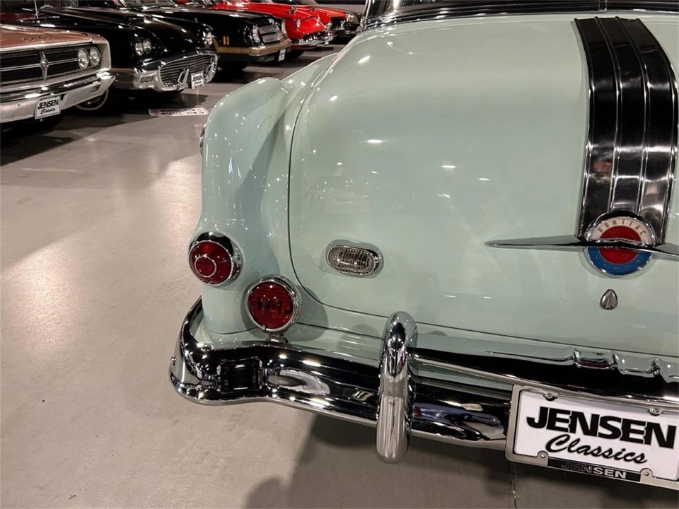 1954 Pontiac Chieftain - Image 27 of 31