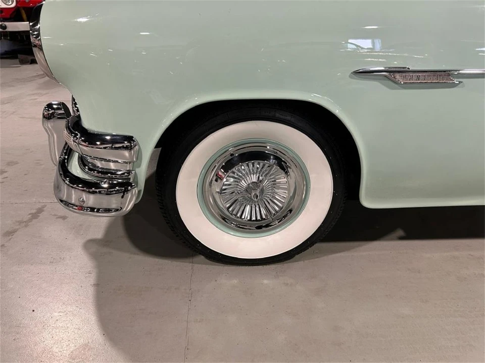 1954 Pontiac Chieftain - Image 3 of 31