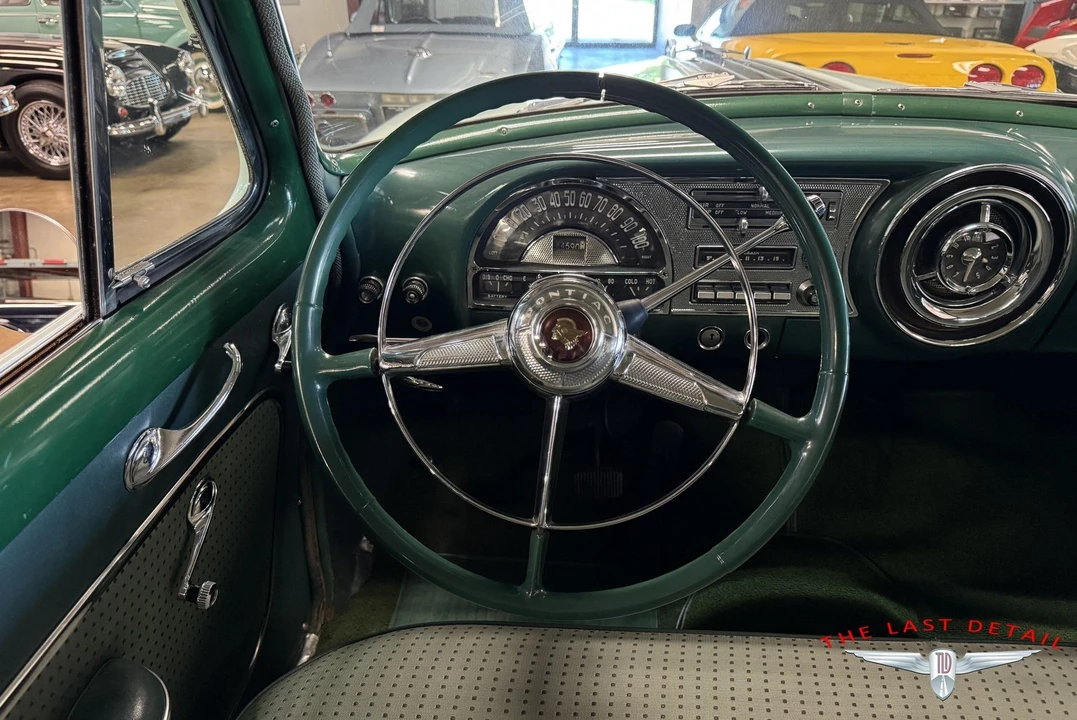1954 Pontiac Chieftain - Image 9 of 12