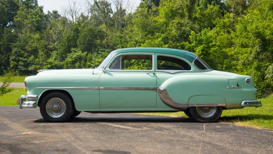 1954 Pontiac Chieftain - Image 2 of 12