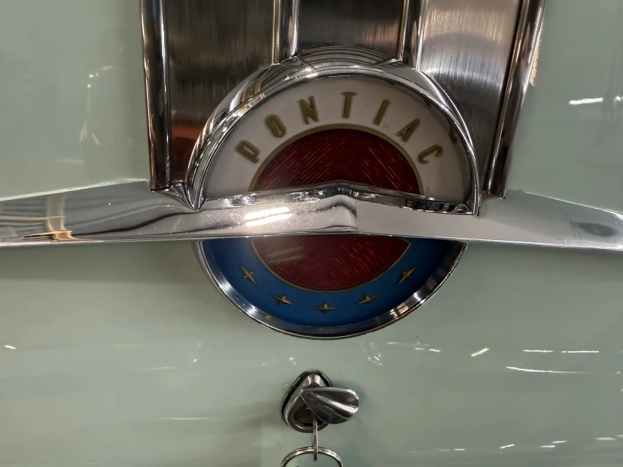 1954 Pontiac Chieftain - Image 6 of 14
