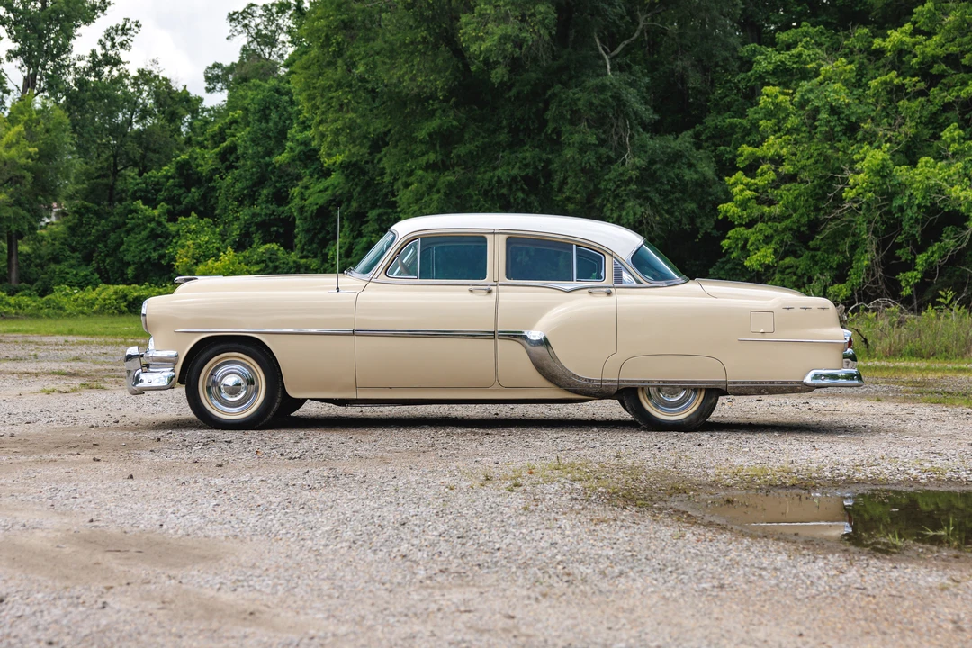 1954 Pontiac Star Chief - Image 4 of 31