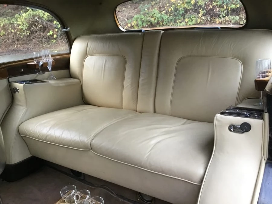 1954 Rolls-Royce Silver Dawn - Image 8 of 12