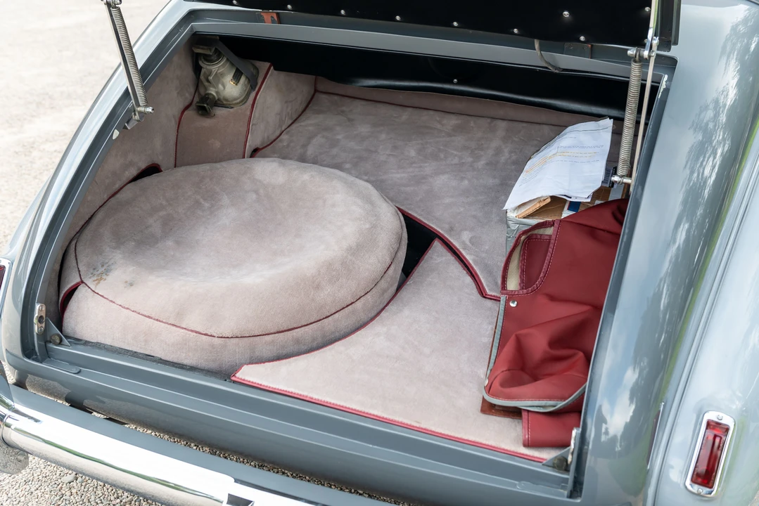 1954 Rolls-Royce Silver Dawn - Image 7 of 31