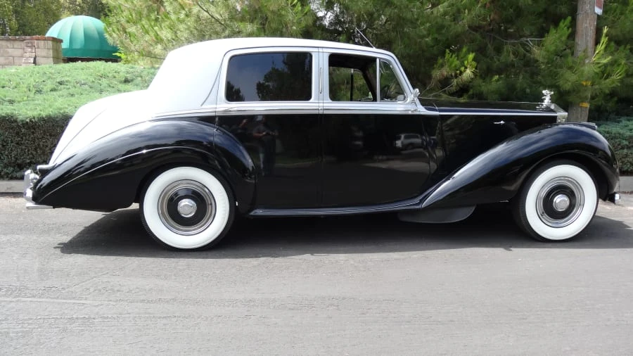 1954 Rolls-Royce Silver Dawn - Image 2 of 10