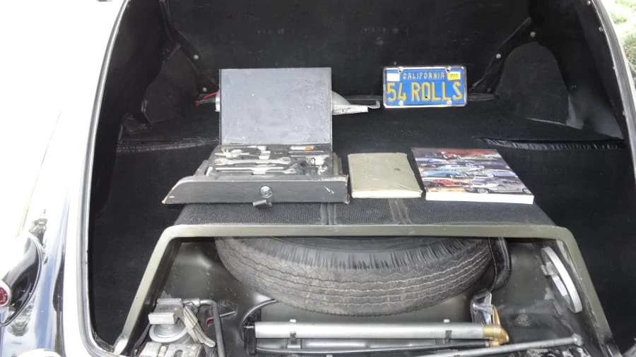 1954 Rolls-Royce Silver Dawn - Image 8 of 10