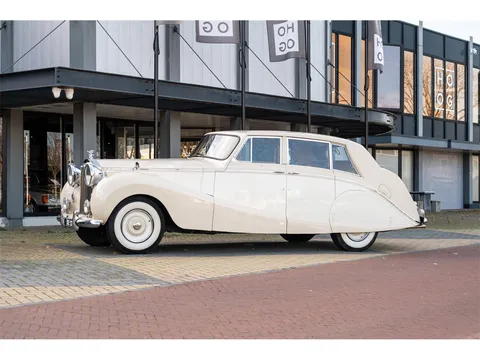 1954 Rolls-Royce Silver Wraith Hooper LWB