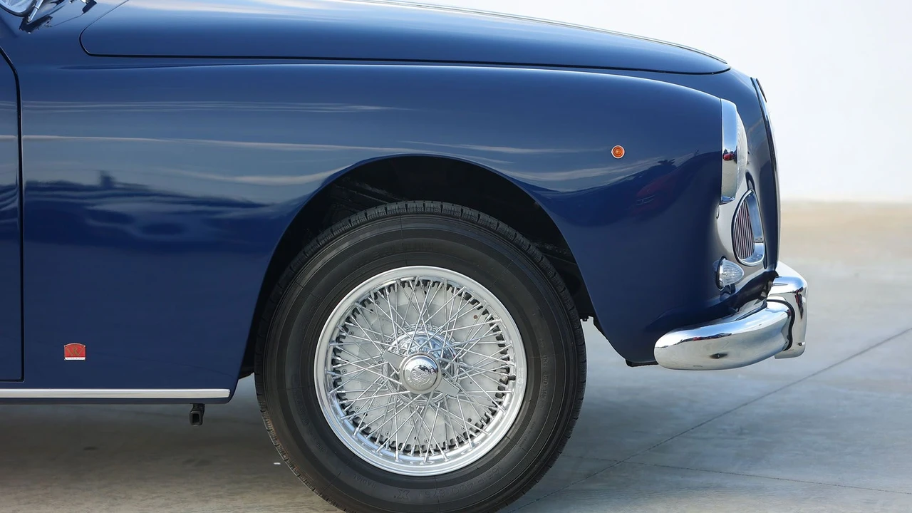 1955 Alfa Romeo 1900 - Image 19 of 31