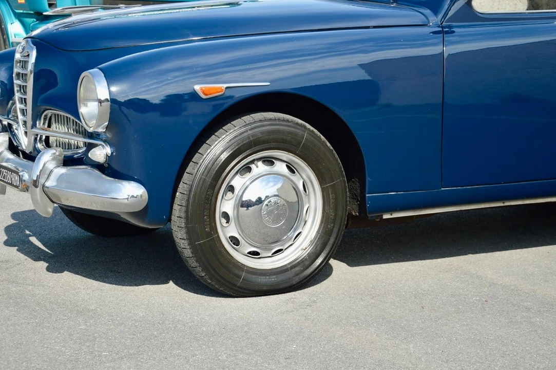 1955 Alfa Romeo 1900 - Image 14 of 30