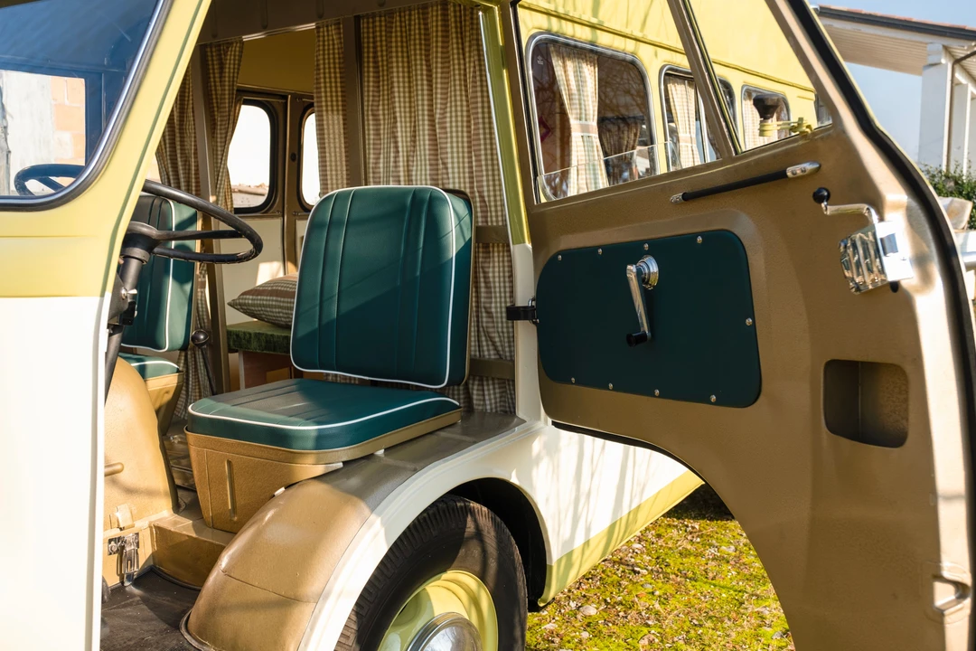 1955 Alfa Romeo 1900 - Image 10 of 31