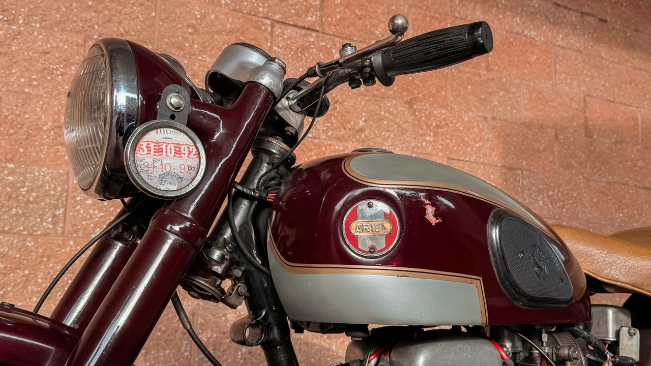1955 Ariel Motorcycles - Image 4 of 6