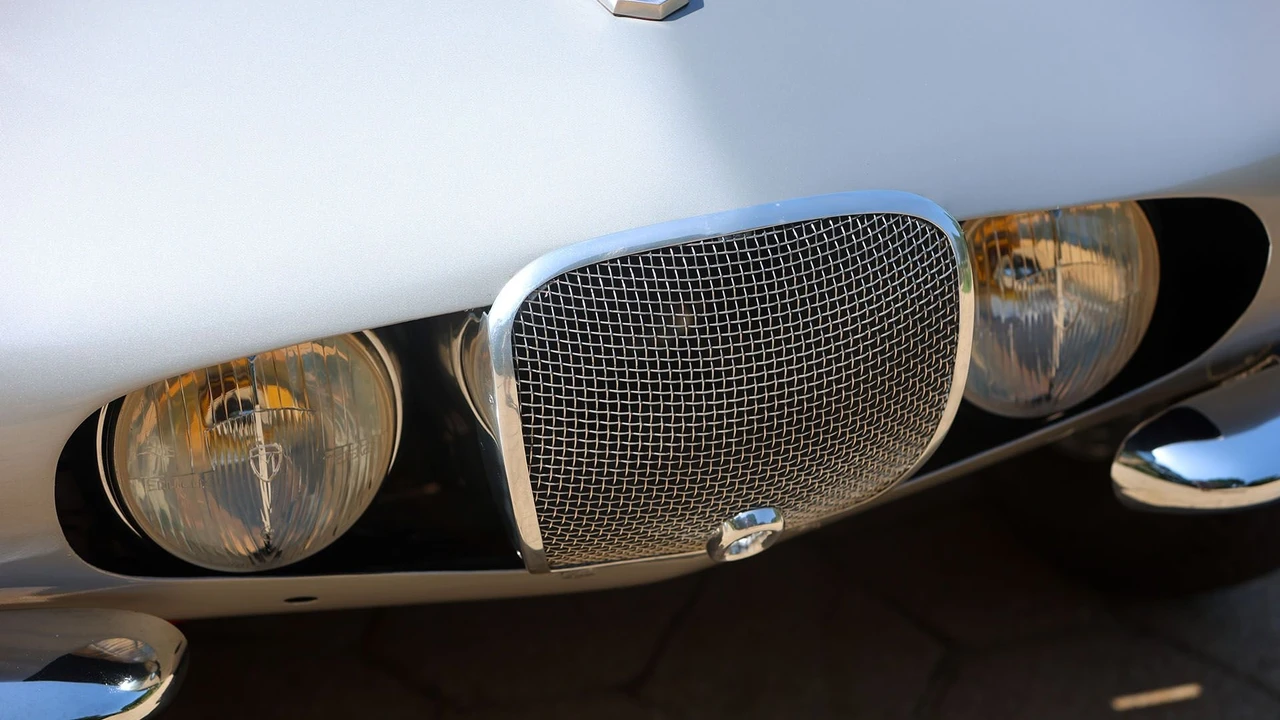 1955 Arnolt - Image 11 of 31
