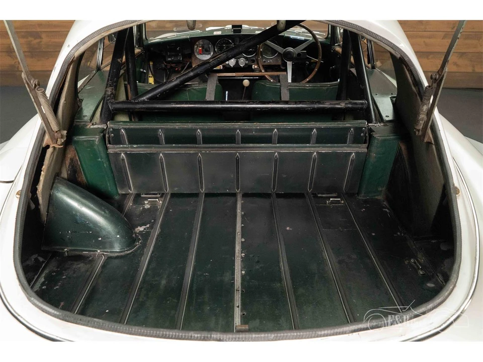 1955 Aston Martin DB4 - Image 27 of 29