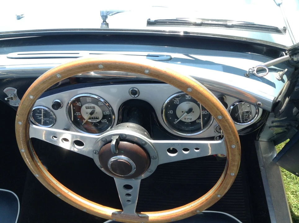 1955 Austin-Healey 100 - Image 4 of 11