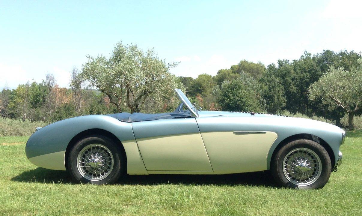 1955 Austin-Healey 100 - Image 2 of 11