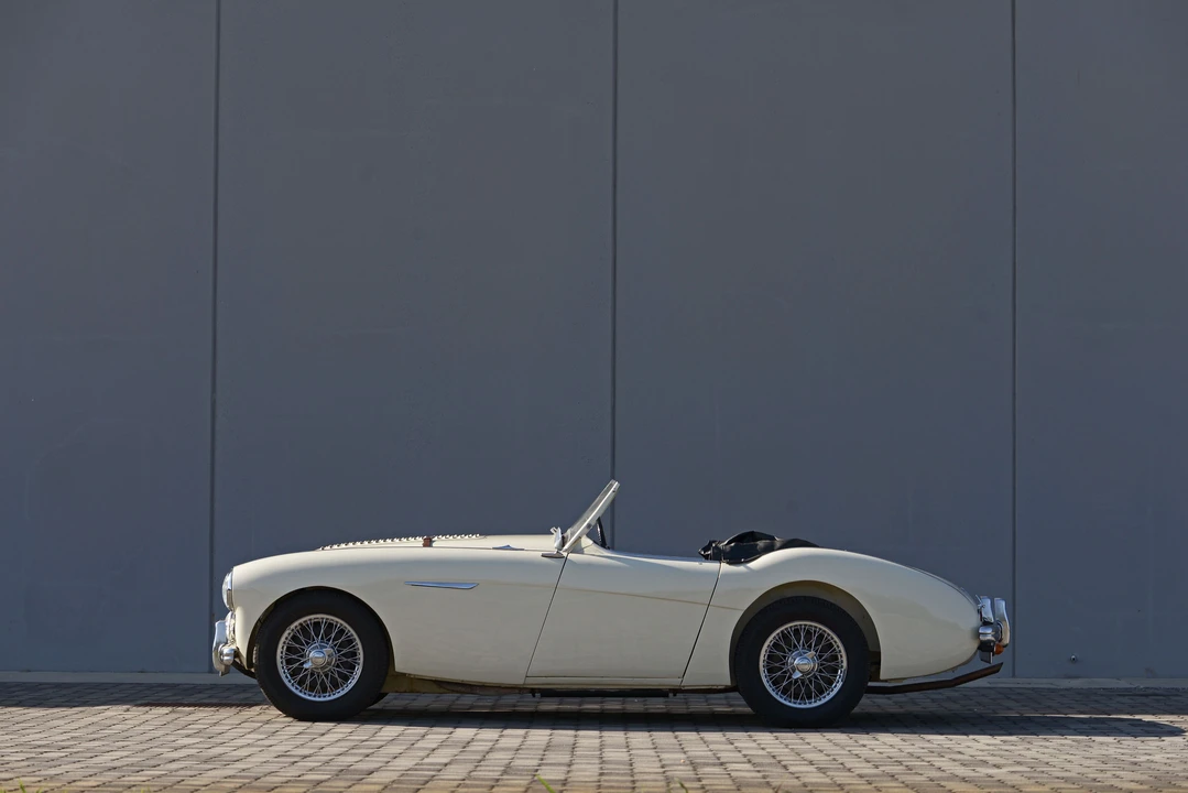 1955 Austin-Healey 100 - Image 3 of 17