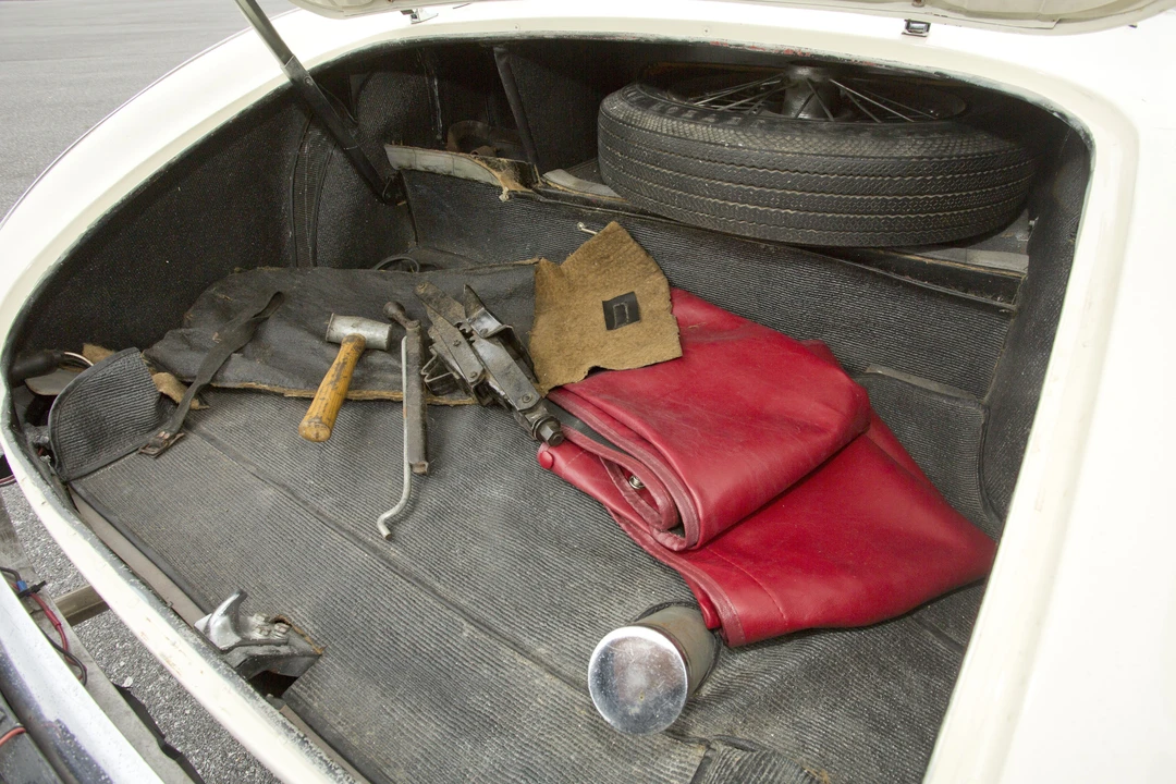 1955 Austin-Healey 100 - Image 10 of 11
