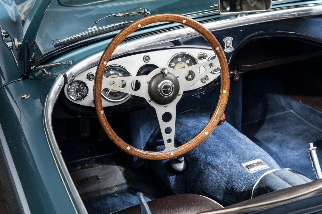 1955 Austin-Healey 100 - Image 2 of 18