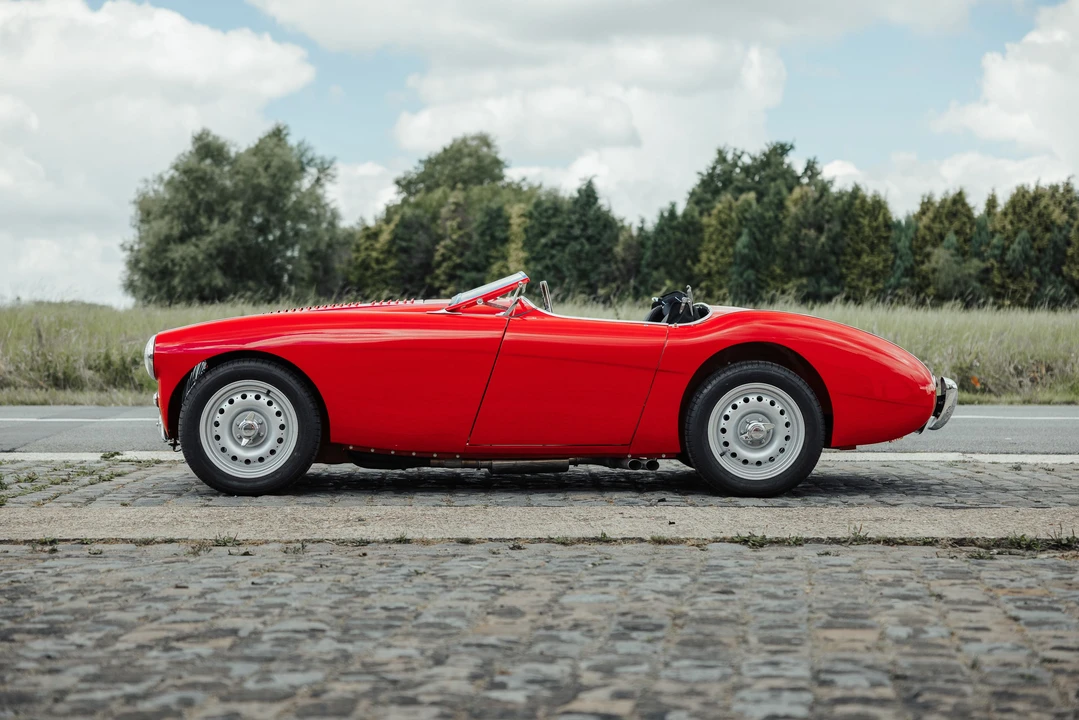1955 Austin-Healey 100 - Image 8 of 31