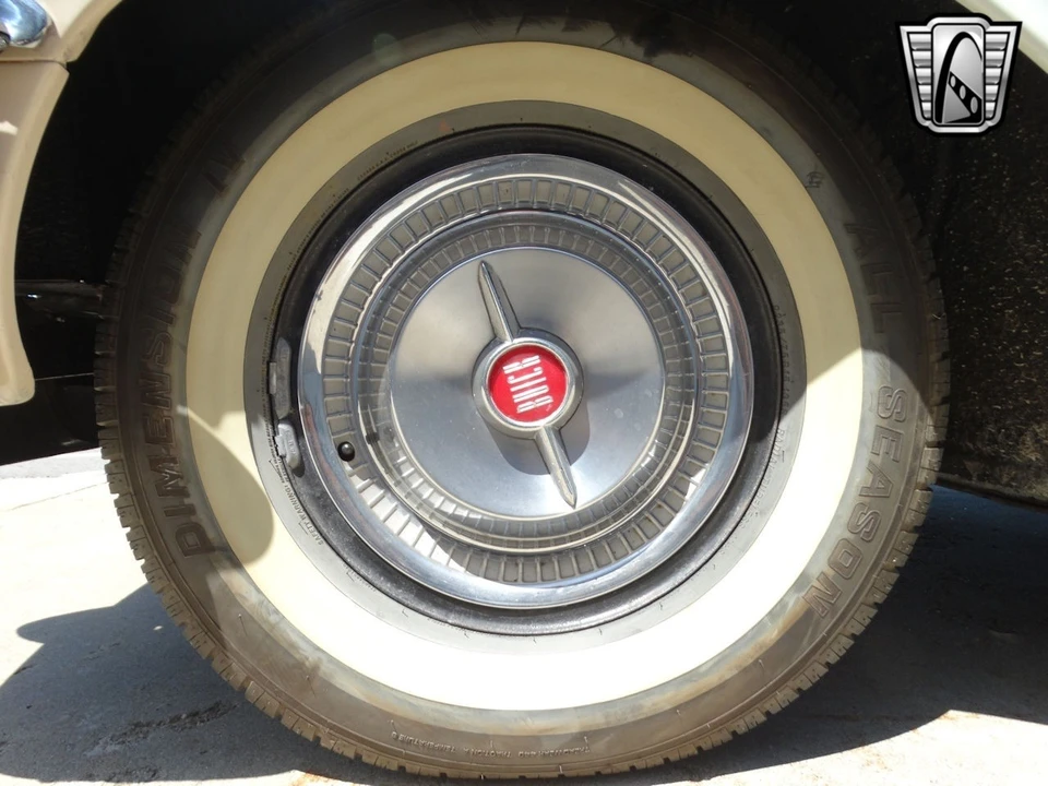 1955 Buick Roadmaster - Image 12 of 21