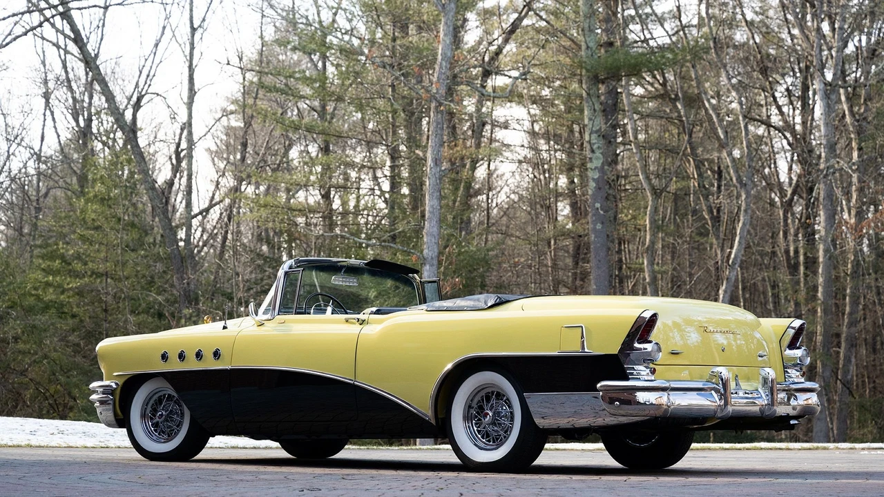 1955 Buick Roadmaster - Image 13 of 31