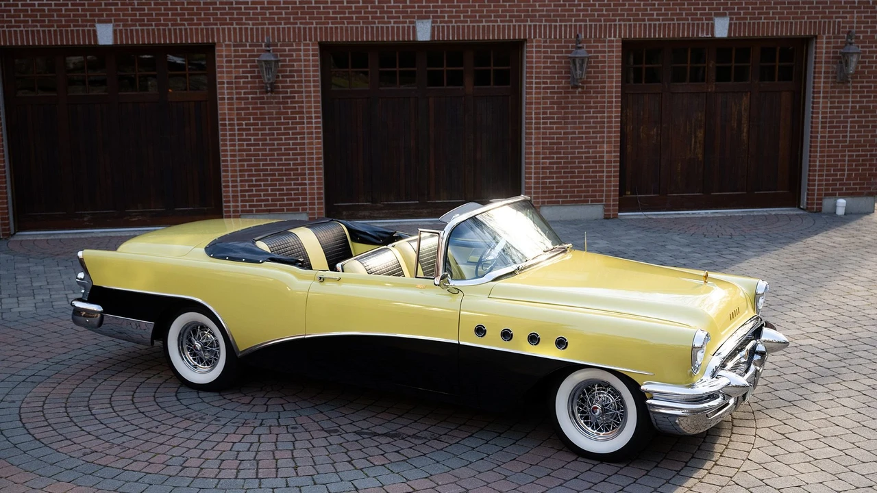 1955 Buick Roadmaster - Image 2 of 31