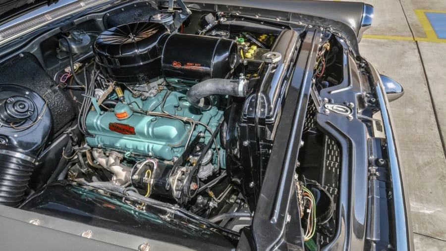 1955 Buick Roadmaster - Image 7 of 12