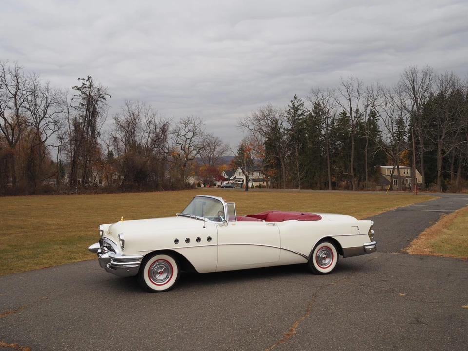 1955 Buick Roadmaster - Image 3 of 31