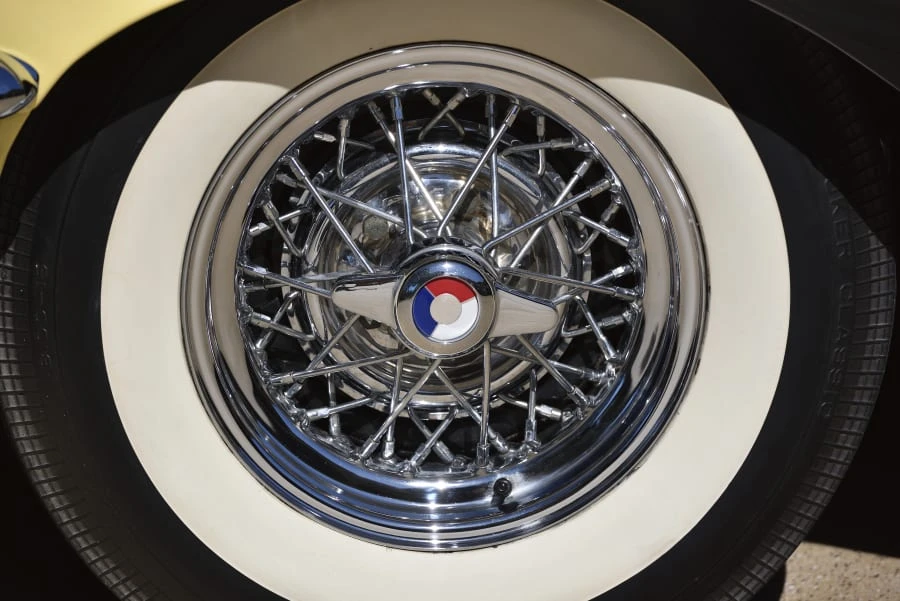 1955 Buick Roadmaster - Image 10 of 31